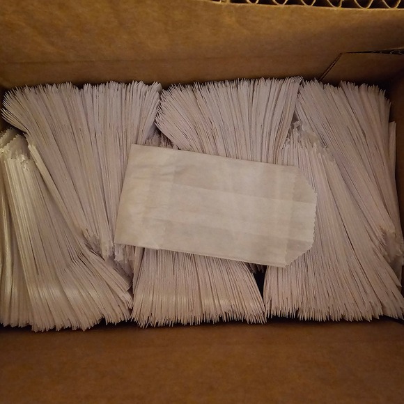 Uline S 11591 2 x 3.5 Flat Glassine Bags 2000 Count White Samples Retail - Picture 3 of 4